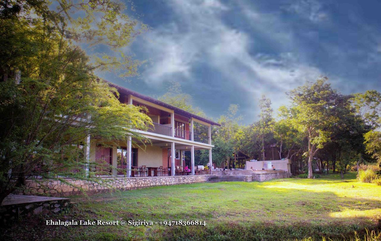 Ehalagala Lake Resort Sigiriya Dış mekan fotoğraf