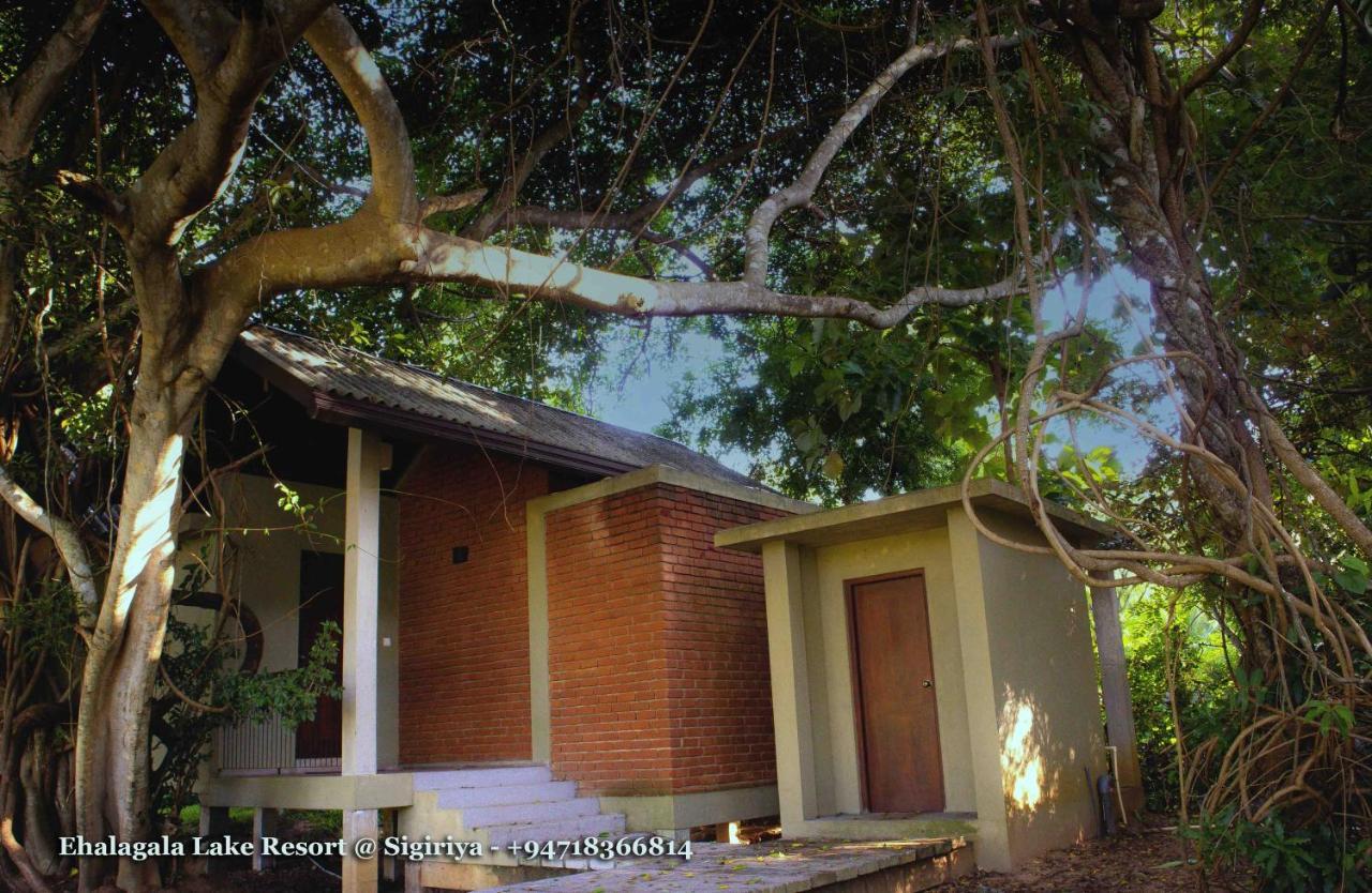 Ehalagala Lake Resort Sigiriya Dış mekan fotoğraf