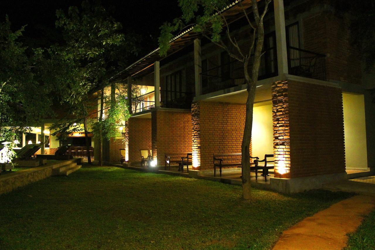 Ehalagala Lake Resort Sigiriya Dış mekan fotoğraf